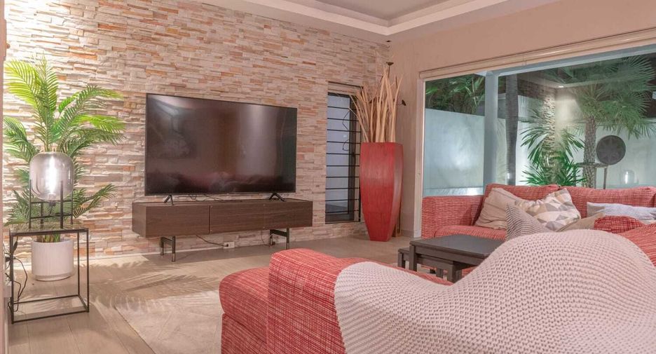 Villa en alquiler de 4 habitaciones en Mueang Phuket, Phuket
