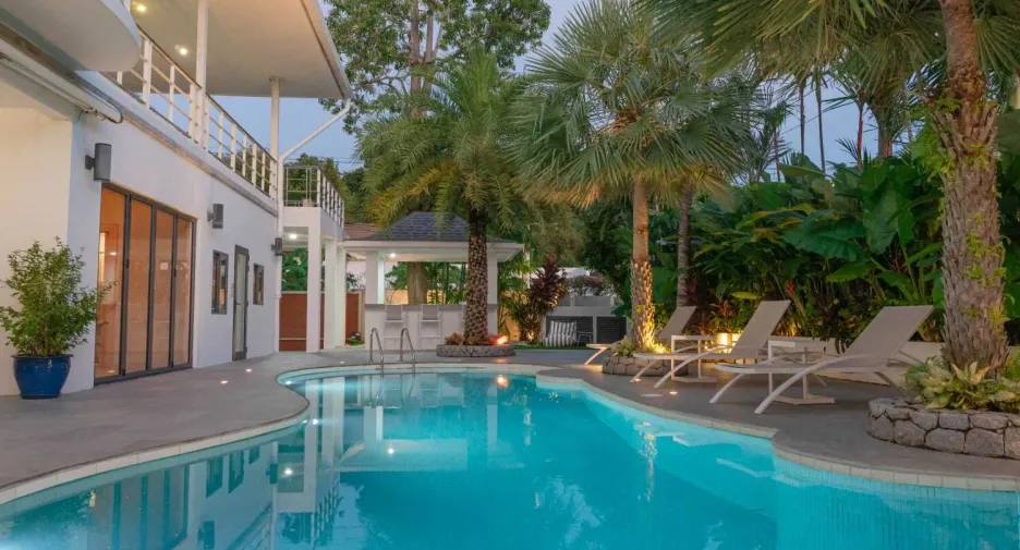 Villa en alquiler de 4 habitaciones en Mueang Phuket, Phuket