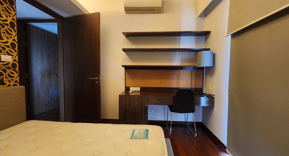 For rent 2 bedrooms condo in Pathum Wan, Bangkok