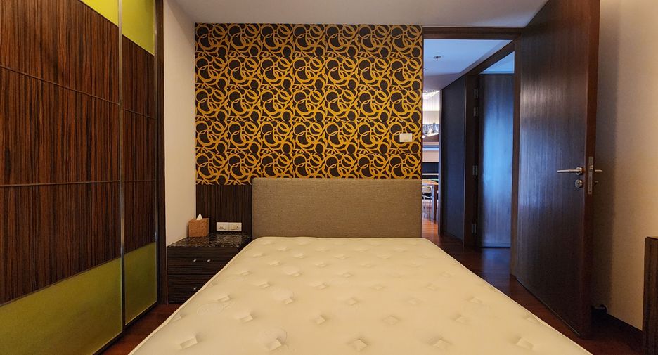 For rent 2 bedrooms condo in Pathum Wan, Bangkok
