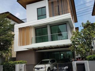 À louer 4 chambres maison à Prawet, Bangkok