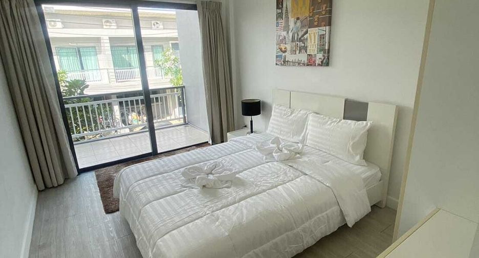 For rent 3 bedrooms townhouse in Thalang, Phuket