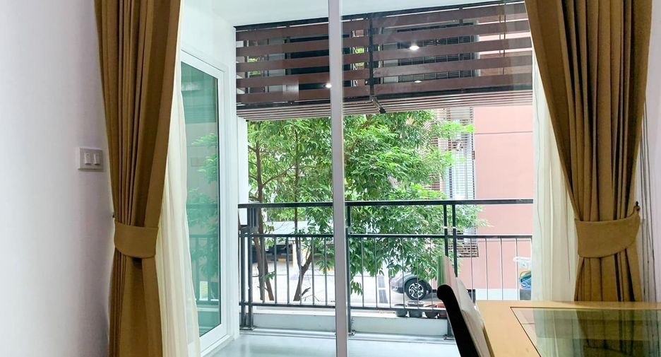 Wohnung zur Miete mit 1 Zimmer in Phra Khanong, Bangkok