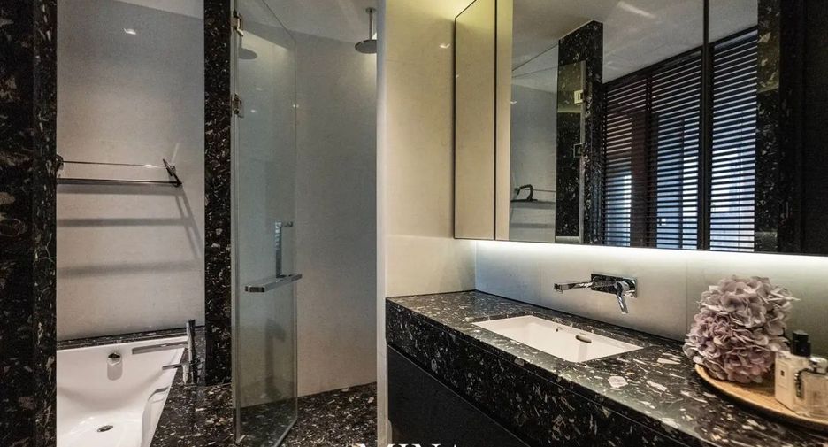 Condo en alquiler de 1 habitaciones en Khlong Toei, Bangkok