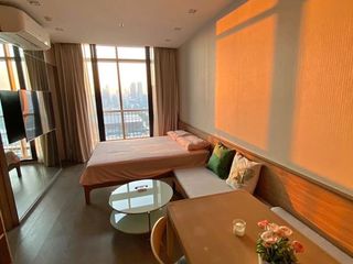 À louer studio condo à Khlong Toei, Bangkok
