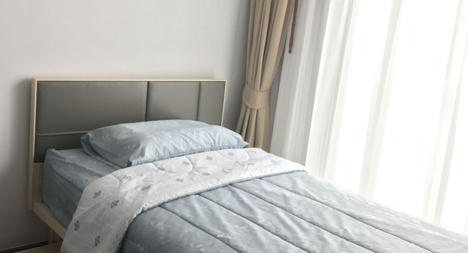 For rent 2 bedrooms condo in Phra Khanong, Bangkok