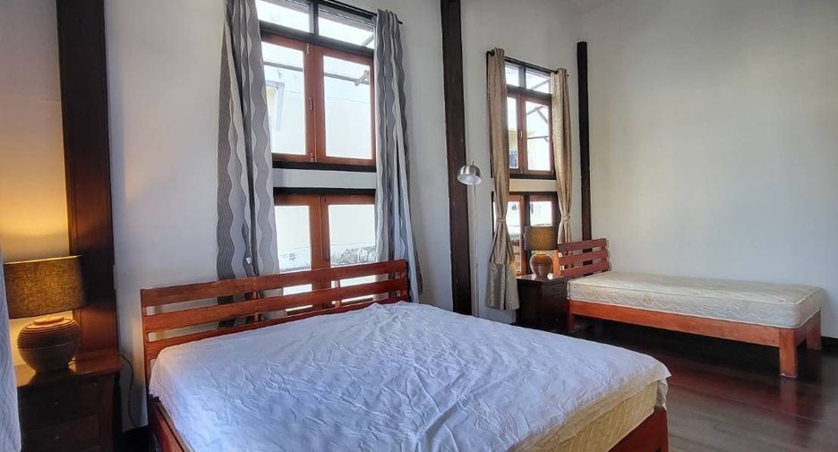 For rent 3 bedrooms house in Huai Khwang, Bangkok