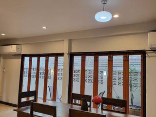 For rent 3 bedrooms house in Huai Khwang, Bangkok