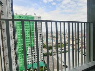 Wohnung zur Miete und zum Kauf mit 1 Zimmer in Bang Kho Laem, Bangkok