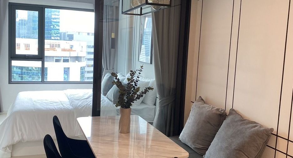 For rent 1 bed condo in Pathum Wan, Bangkok