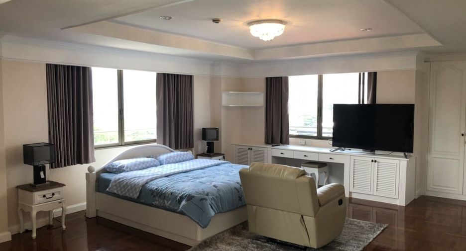 For sale and for rent 3 bedrooms condo in Watthana, Bangkok