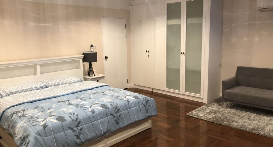 For sale and for rent 3 bedrooms condo in Watthana, Bangkok