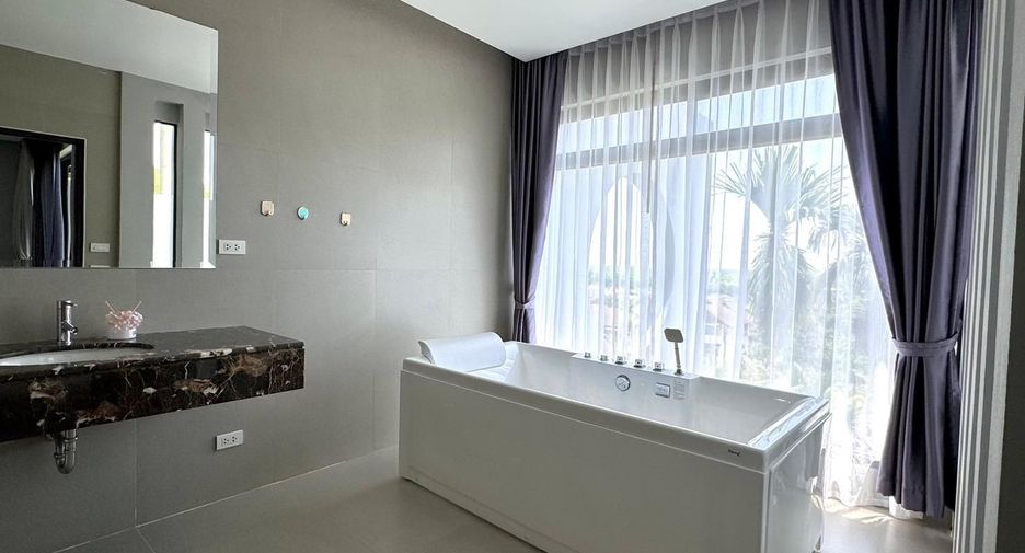 For sale そして for rent 4 ベッドルーム villa in Mueang Phuket, Phuket
