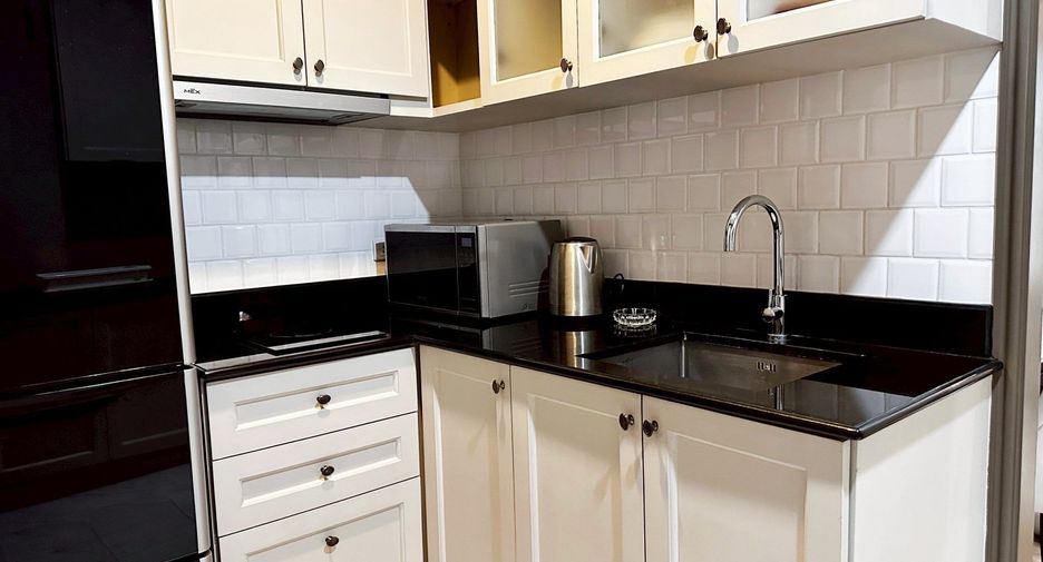 For rent 1 bed condo in Pathum Wan, Bangkok