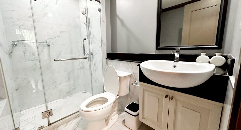 For rent 1 bed condo in Pathum Wan, Bangkok