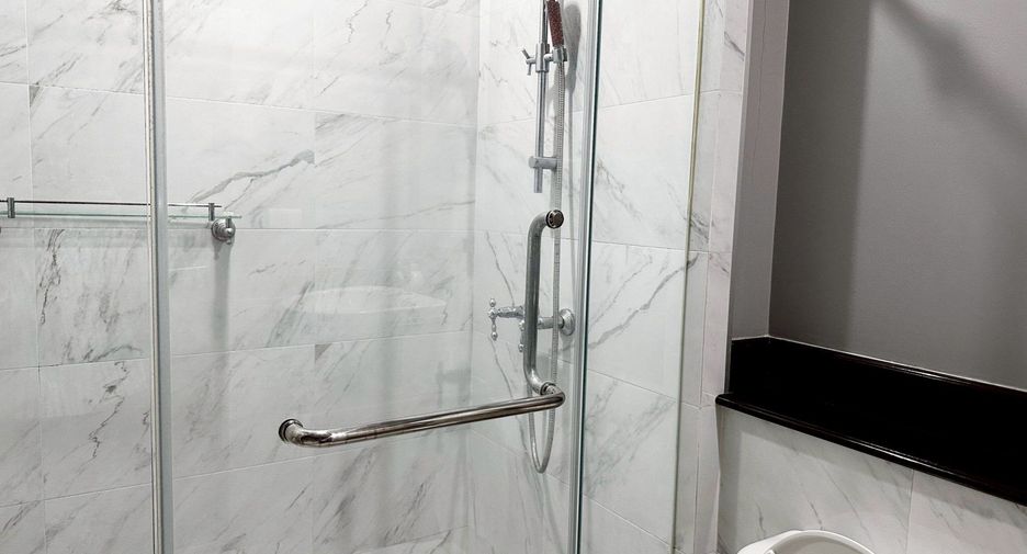 For rent 1 bed condo in Pathum Wan, Bangkok