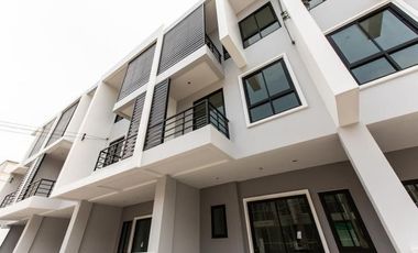 ขาย 4 ห้องนอน ทาวน์เฮ้าส์ ใน เมืองสมุทรปราการ, สมุทรปราการ