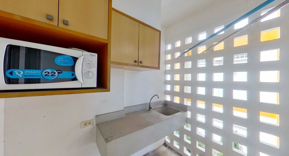 For sale 1 bed condo in Huai Khwang, Bangkok