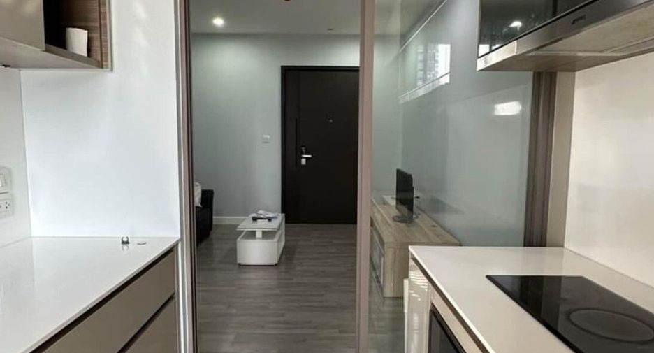 For rent 1 bed condo in Bang Rak, Bangkok