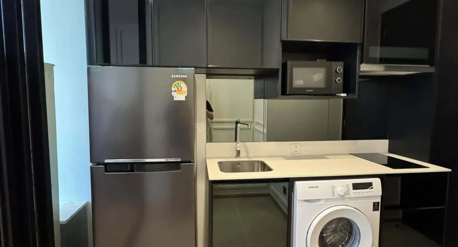 For rent 1 bed condo in Phaya Thai, Bangkok