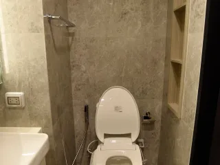 For rent 1 bed condo in Phaya Thai, Bangkok
