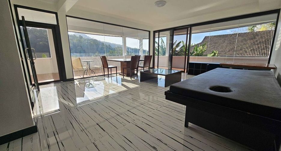 For rent 4 bedrooms villa in Kathu, Phuket