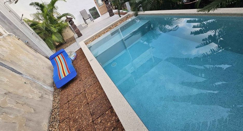 For rent 4 bedrooms villa in Kathu, Phuket