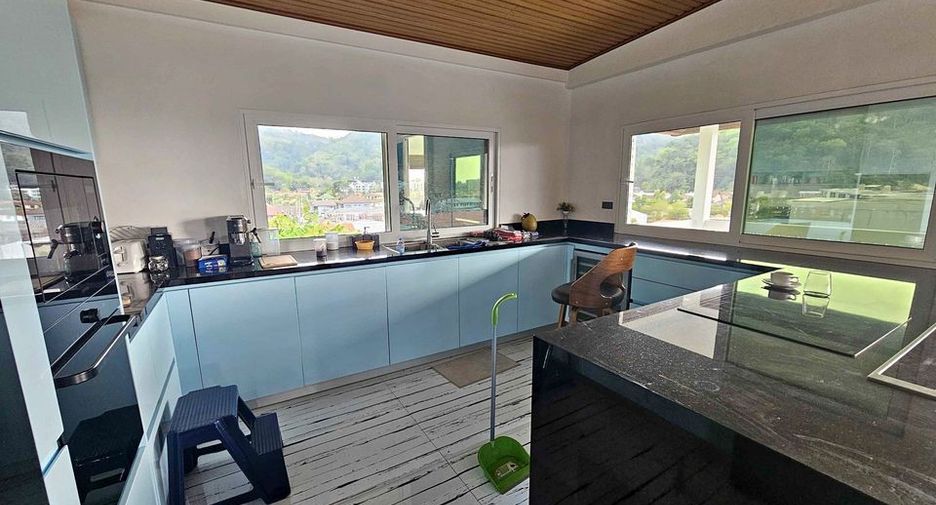 For rent 4 bedrooms villa in Kathu, Phuket