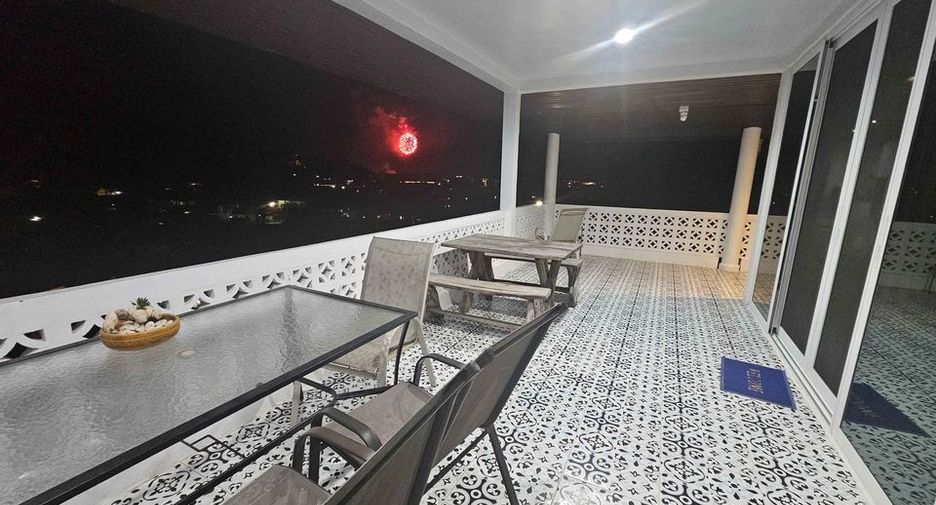 For rent 4 bedrooms villa in Kathu, Phuket