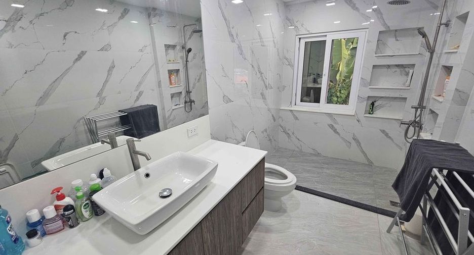 For rent 4 bedrooms villa in Kathu, Phuket