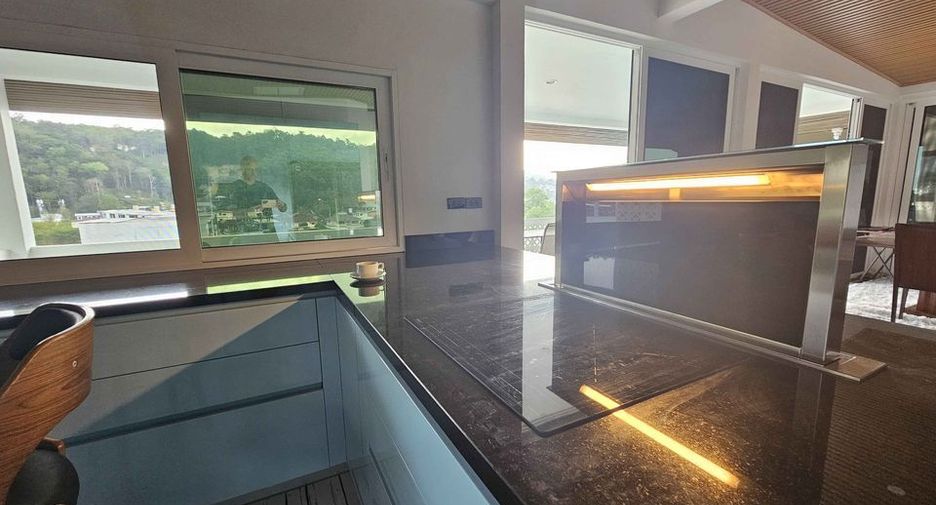 For rent 4 bedrooms villa in Kathu, Phuket