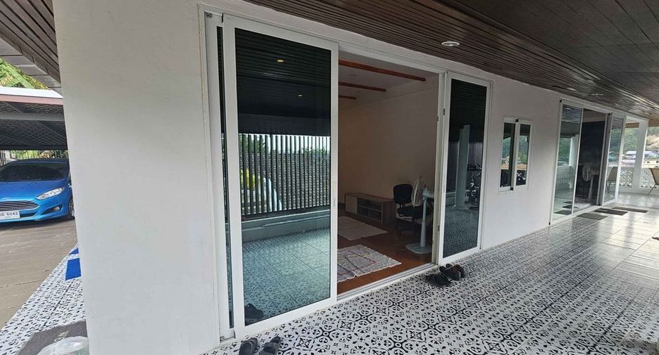 For rent 4 bedrooms villa in Kathu, Phuket