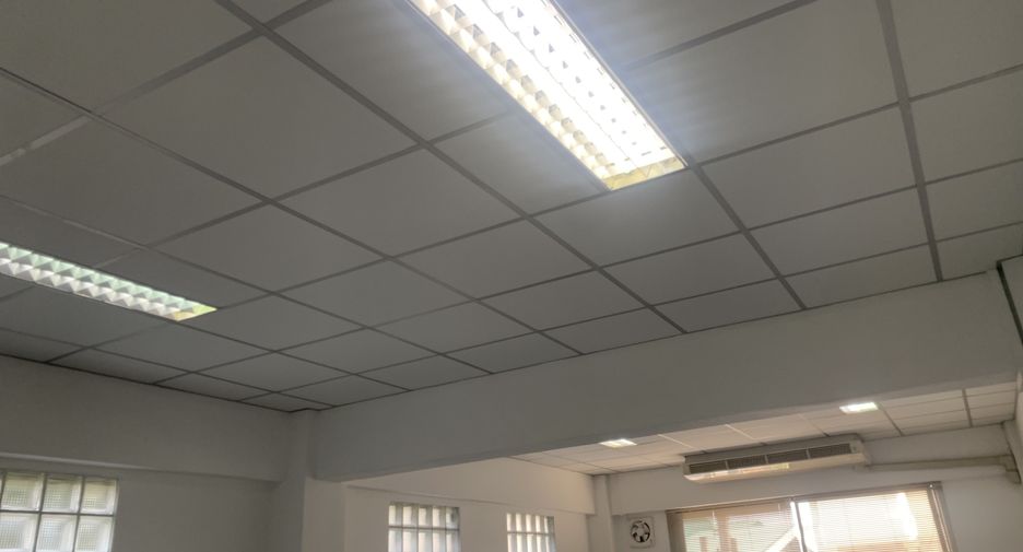 For rent office in Khlong Toei, Bangkok