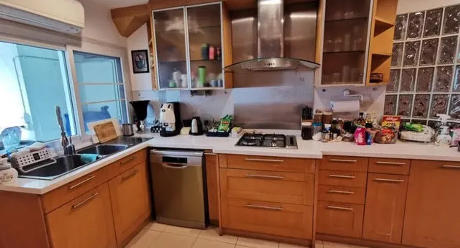 For sale 2 bedrooms condo in Khlong Toei, Bangkok