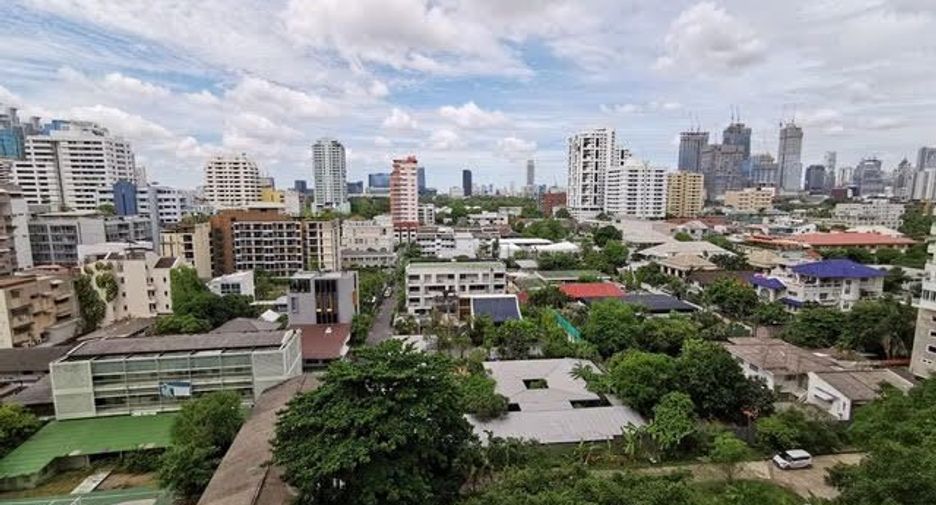 For sale 2 bedrooms condo in Khlong Toei, Bangkok