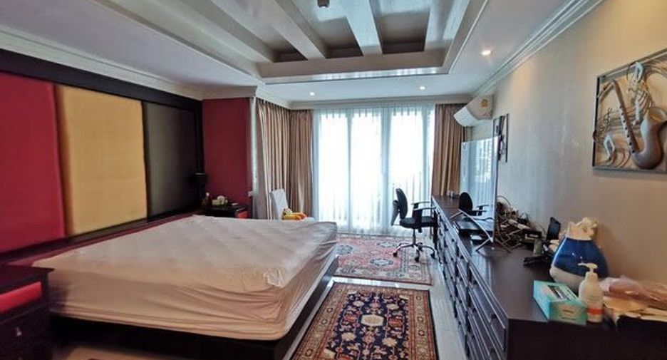 For sale 2 bedrooms condo in Khlong Toei, Bangkok