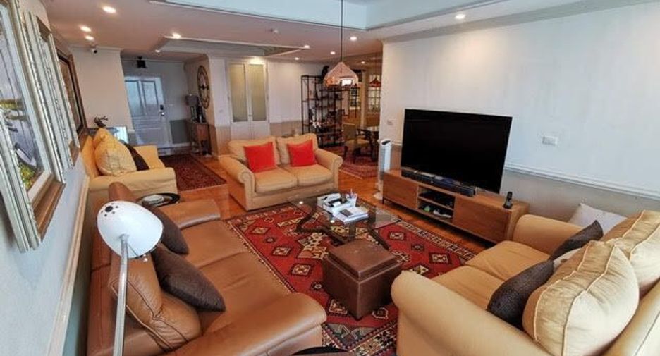 For sale 2 bedrooms condo in Khlong Toei, Bangkok
