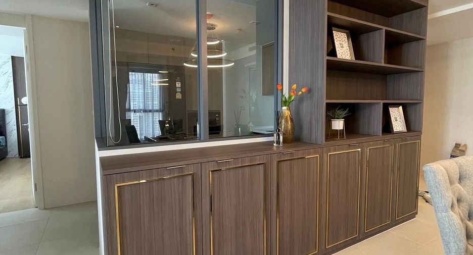 For rent 3 bedrooms condo in Watthana, Bangkok