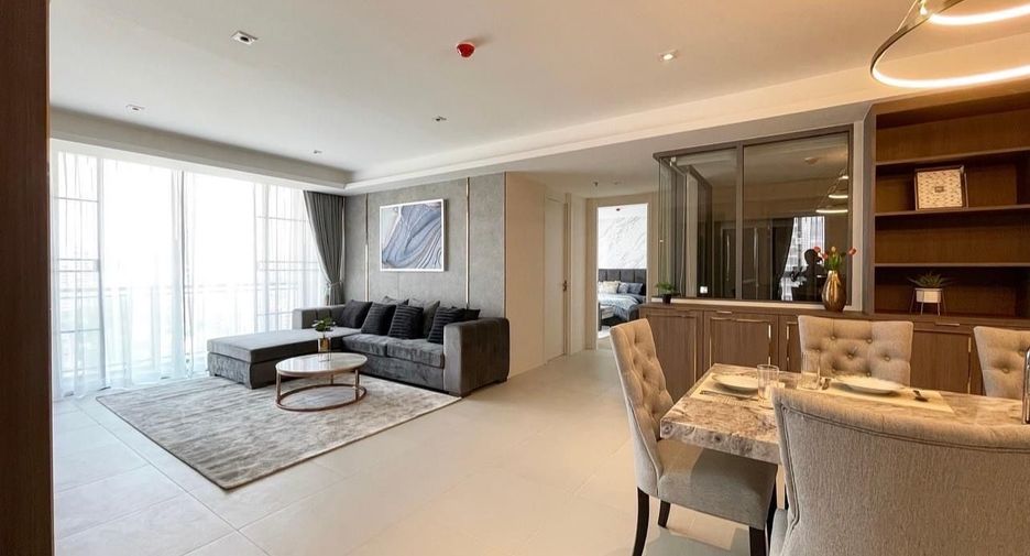 For rent 3 bedrooms condo in Watthana, Bangkok