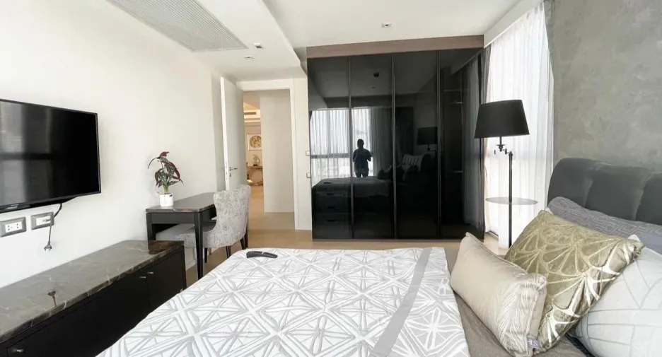For rent 3 bedrooms condo in Watthana, Bangkok