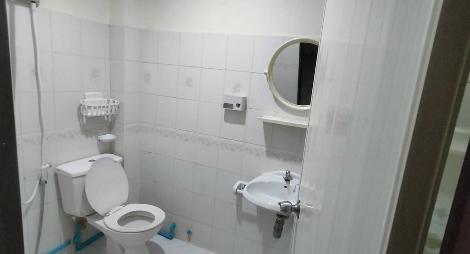 For sale 4 bedrooms townhouse in Bang Na, Bangkok