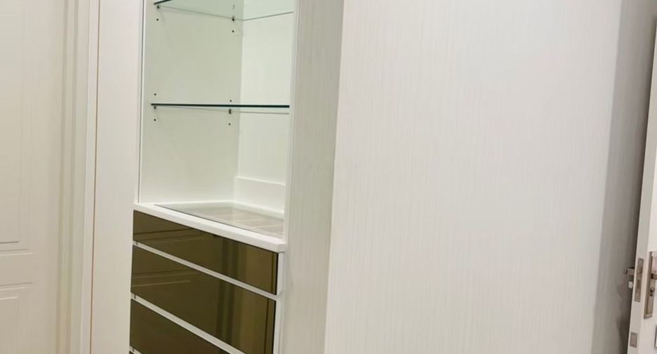 For rent 4 bedrooms house in Saphan Sung, Bangkok