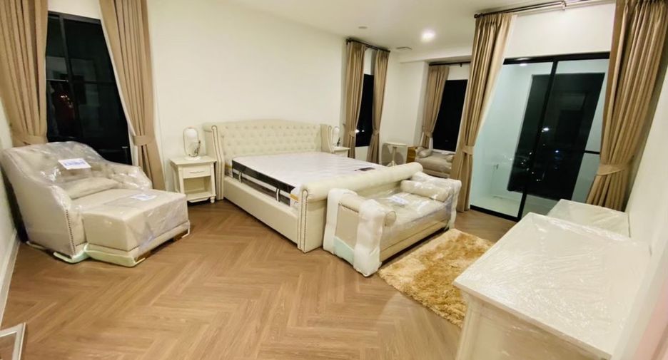 For rent 4 bedrooms house in Saphan Sung, Bangkok