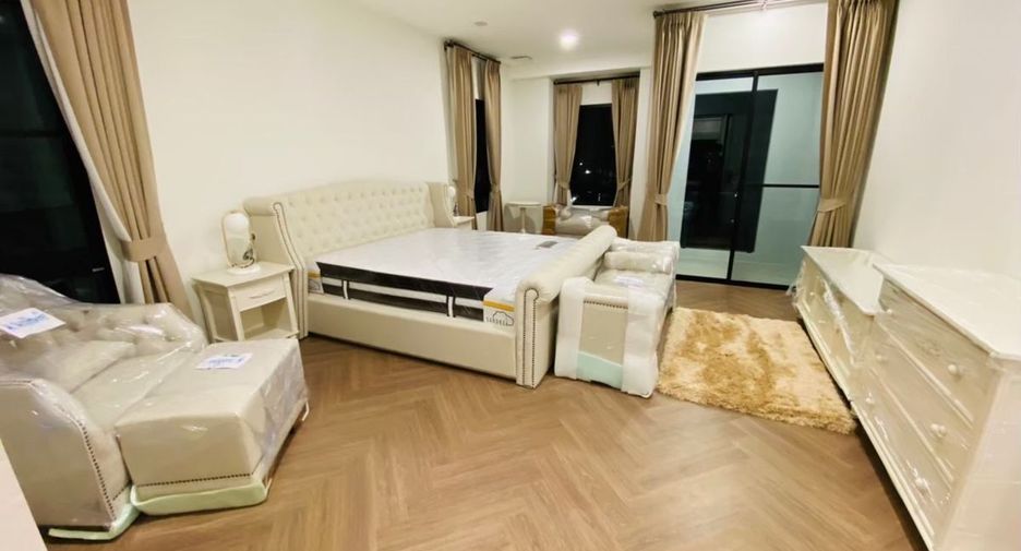 For rent 4 bedrooms house in Saphan Sung, Bangkok