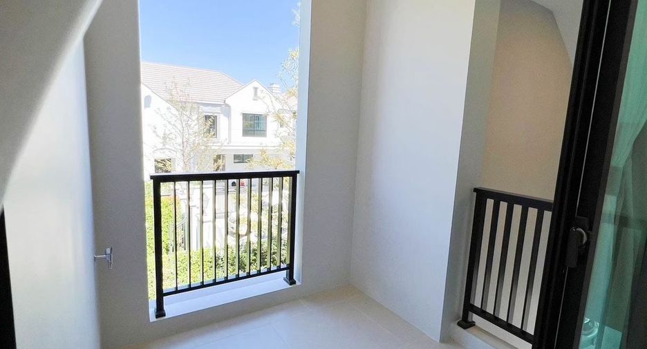 For rent 4 bedrooms house in Saphan Sung, Bangkok