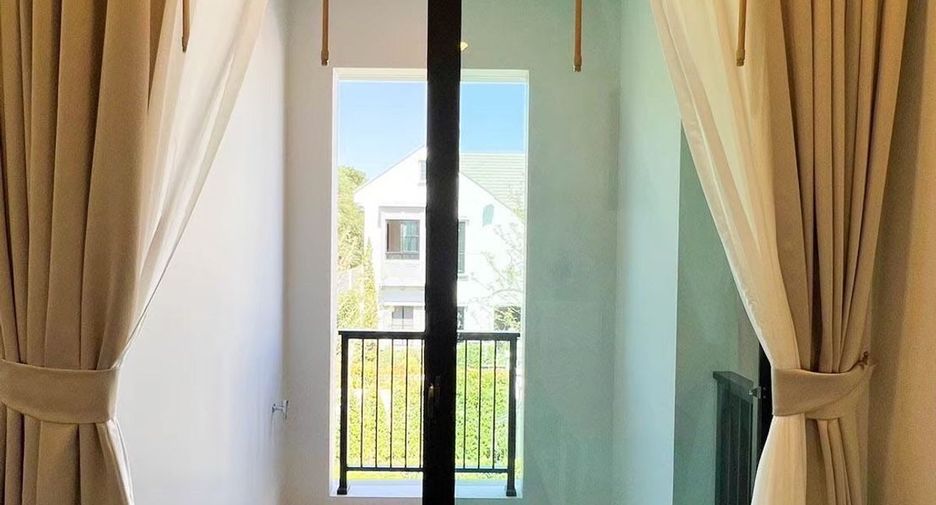 For rent 4 bedrooms house in Saphan Sung, Bangkok