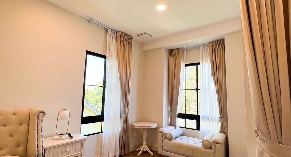 For rent 4 bedrooms house in Saphan Sung, Bangkok