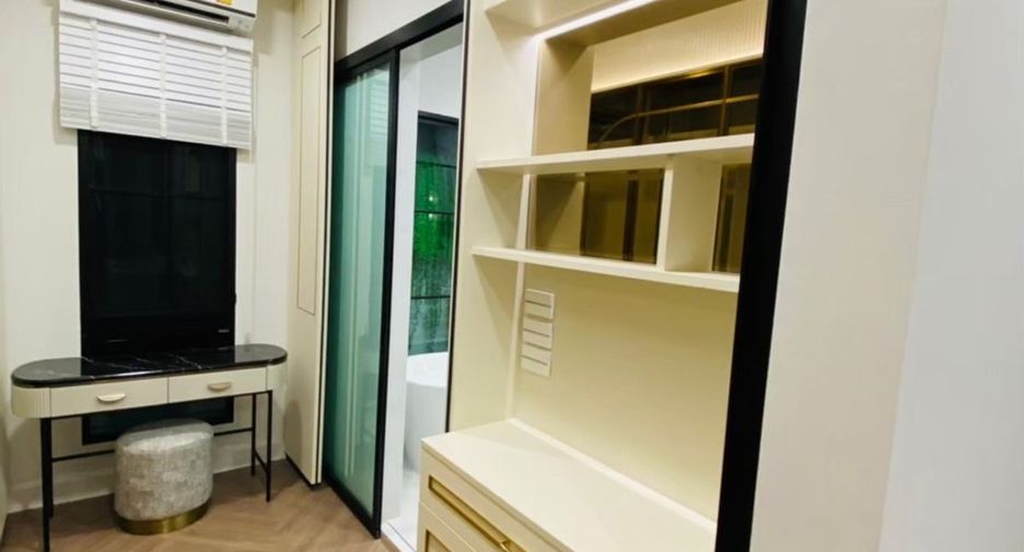 For rent 4 bedrooms house in Saphan Sung, Bangkok