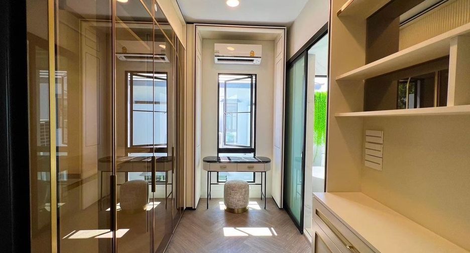 For rent 4 bedrooms house in Saphan Sung, Bangkok