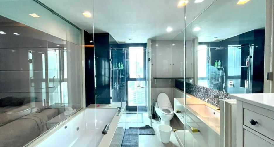 Condo en venta y en alquiler de 2 habitaciones en Sathon, Bangkok